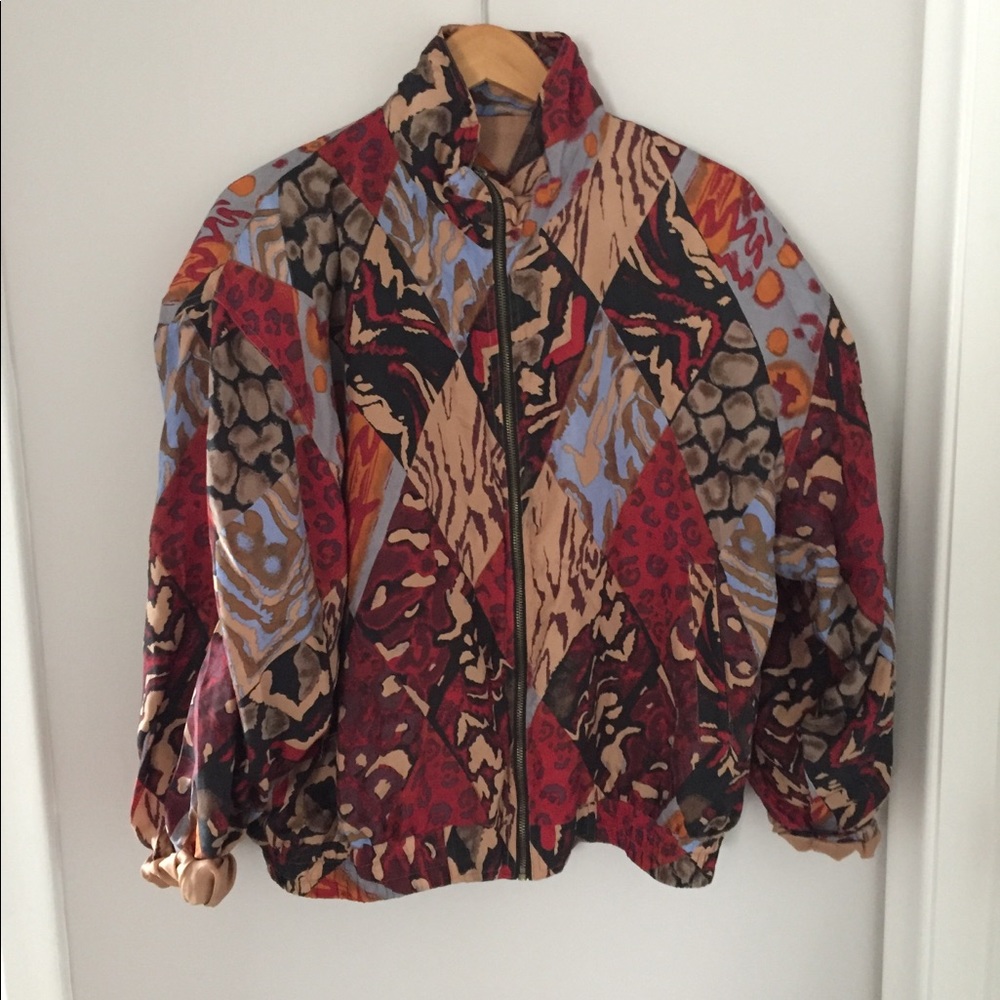 ✨LAST CHANCE✨ 100% Silk Vintage Jacket